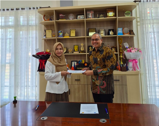 Kunjungan Tim Sadulur SBM ITB ke Sulawesi Tengah untuk Memperkuat Ekosistem Tenun Donggala